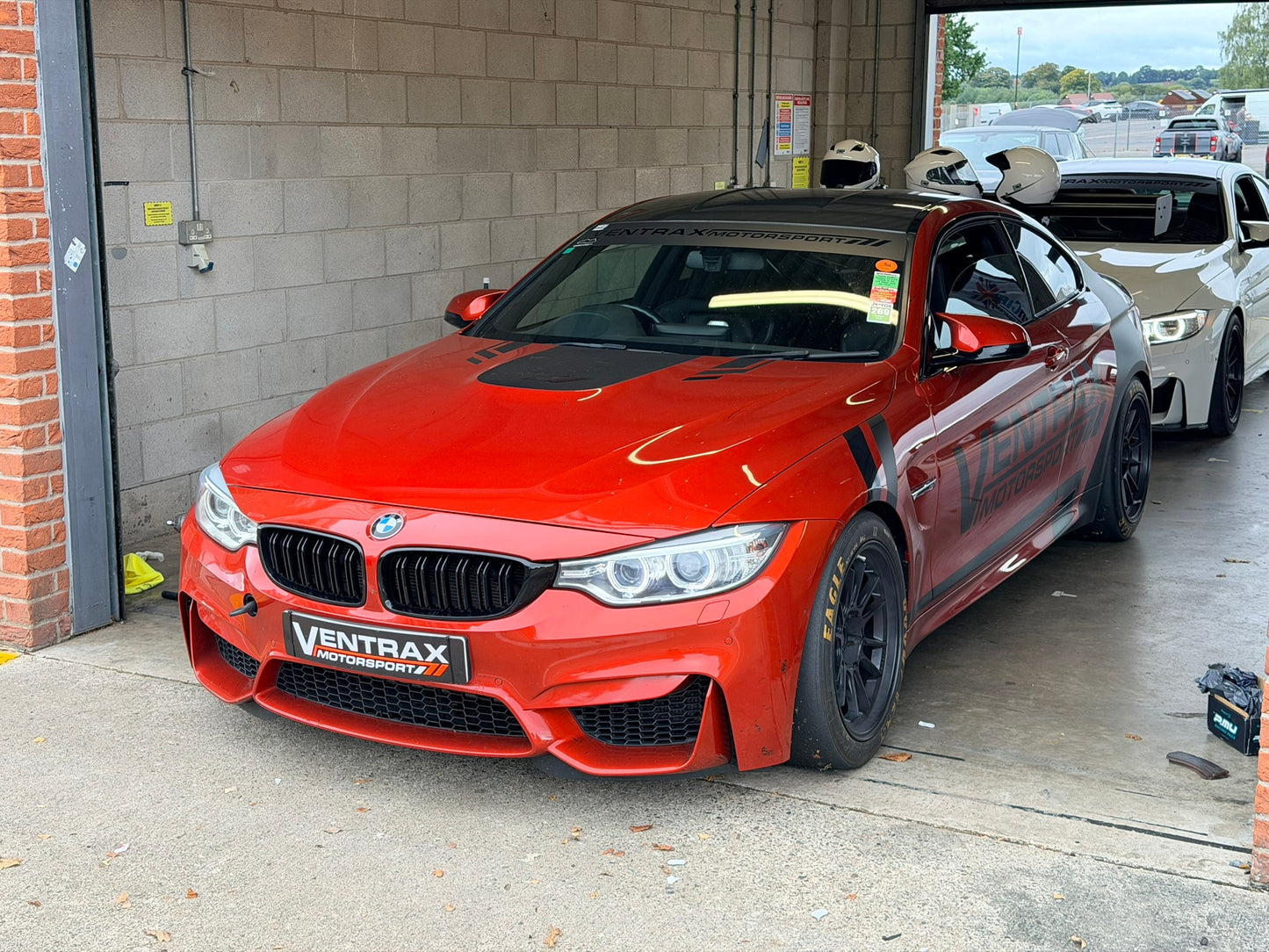 BMW M4 SUNSTRIP